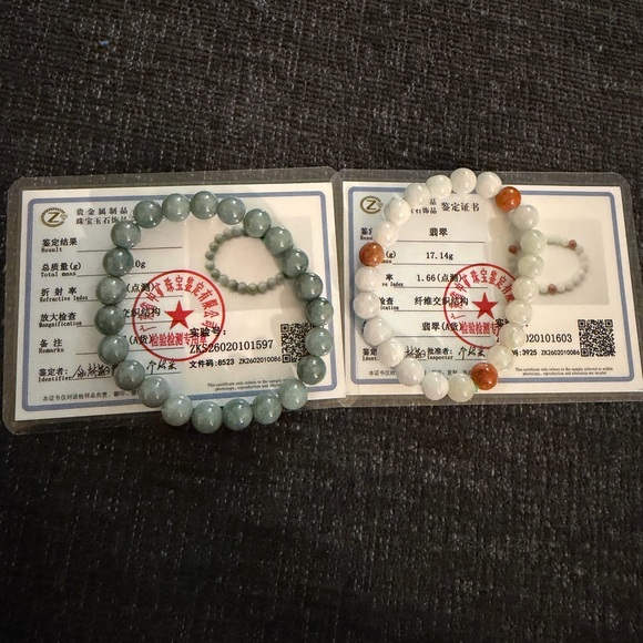 Jade Bracelet Set in White and Green - Picture 5 of 5